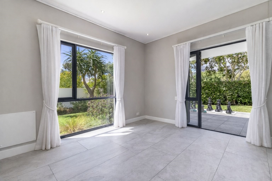 4 Bedroom Property for Sale in Pearl Valley at Val de Vie Western Cape